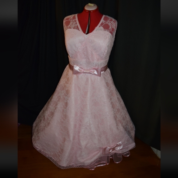 Pink plus size wedding dress - Picture 3 of 4